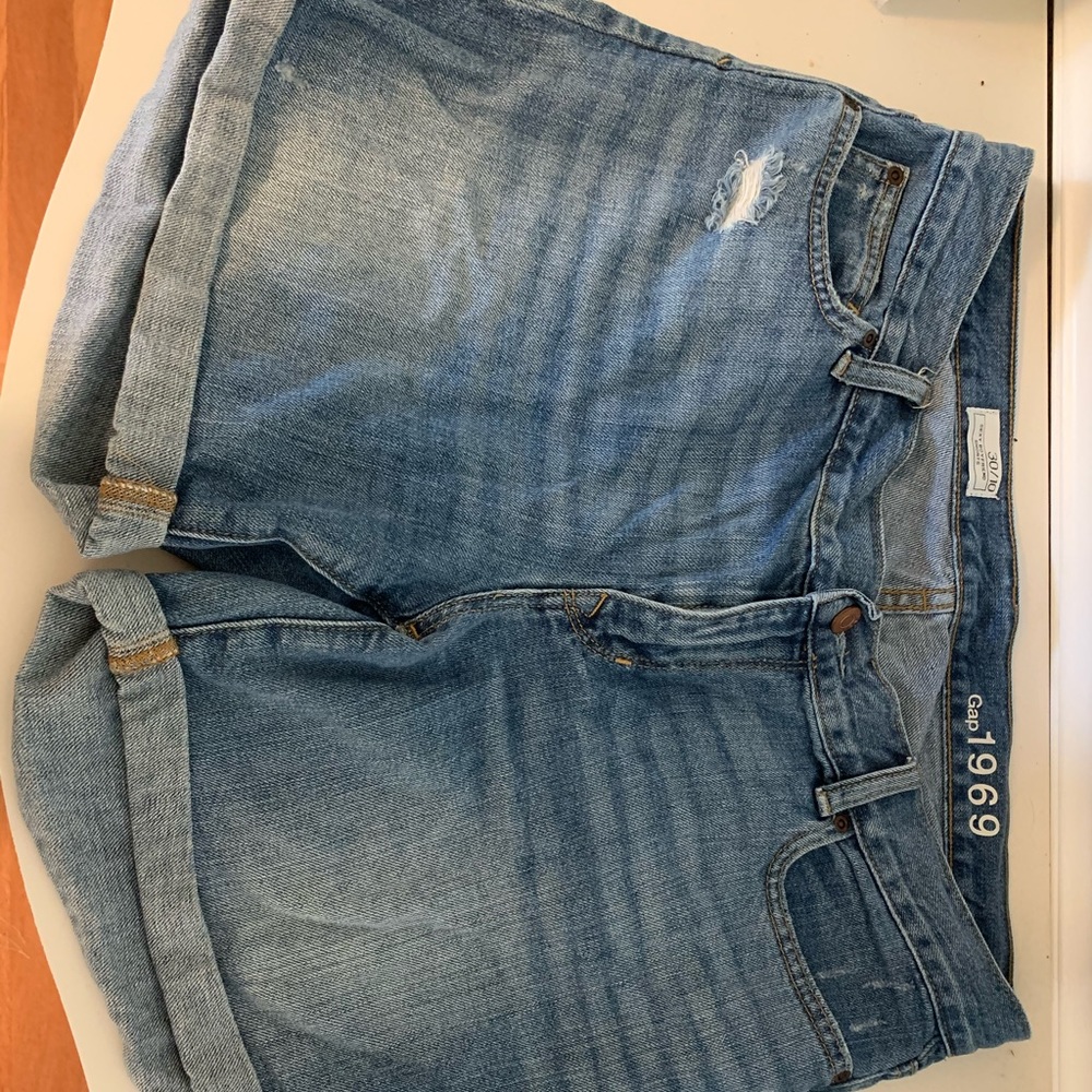Gap sexy boyfriend shorts!!